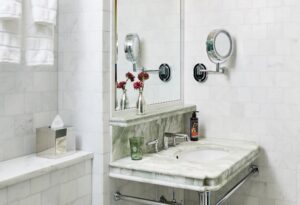 City King Bathroom