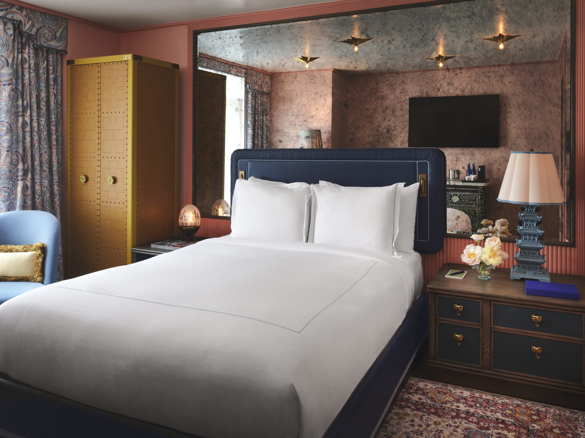 The Nomad Queen ADA In NYC | The Fifth Avenue Hotel