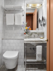 Bathroom_NoMad Queen_Douglas Friedman (1)